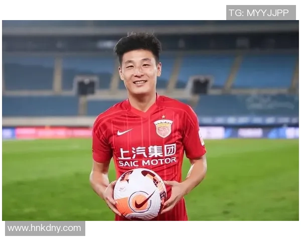 现中国足球明星的崛起与挑战：他们如何改变中国足球的未来